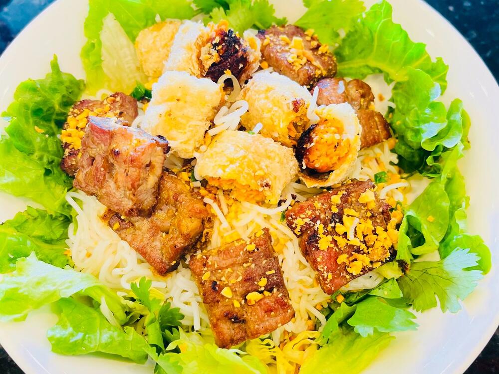 V2 Bun Thit Nuong Cha Gio